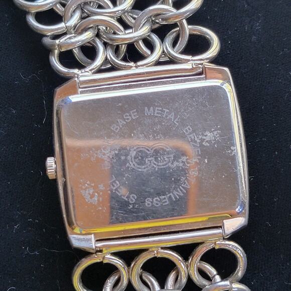 Vintage GG Quartz Watch Plum Dial Chain Link Bold Retro Watch Gift for Her - Picture 10 of 12